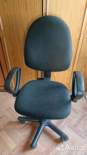 Офисное/компьютерное кресло
