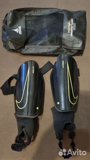 Футбольные щитки