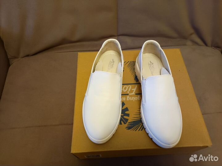 Новые слипоны медицинские Marko нат. кожа р 36