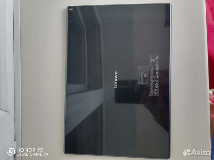 Планшет Lenovo TB-X704F