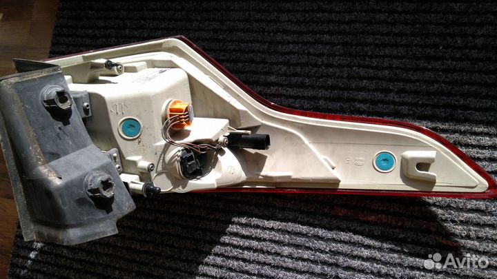 Фонарь задний правый наружный Ford Kuga 2