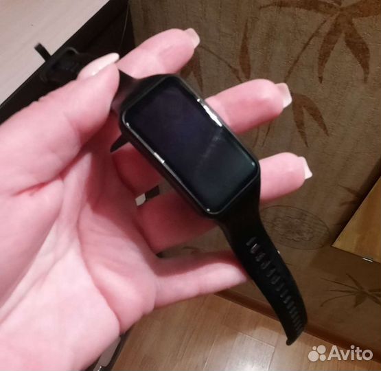 Смарт часы honor