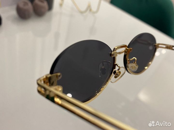 Солнцезащитные очки Max Mara