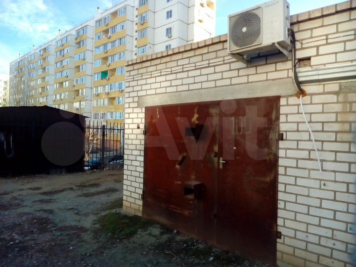 Гараж, > 30 м²