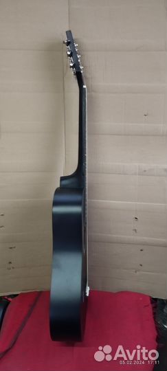 Акустическая гитара