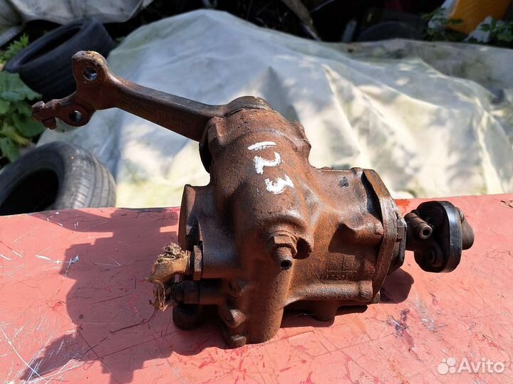 Рулевой редуктор на Мерседес W123