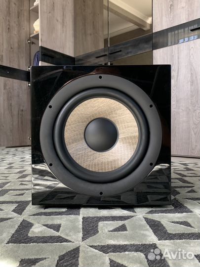 Сабвуфер Focal Sub 1000F