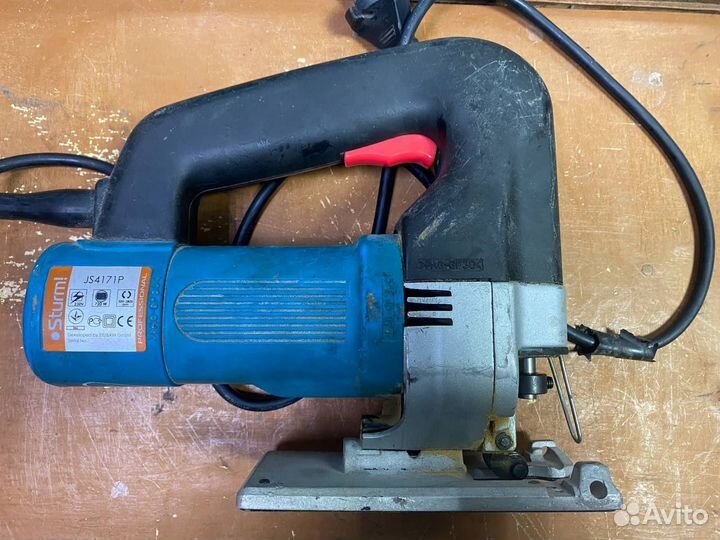 Продаю Лобзик sturm JS4171P