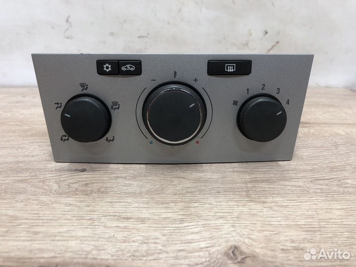 Блок управления отопителем Opel Astra h