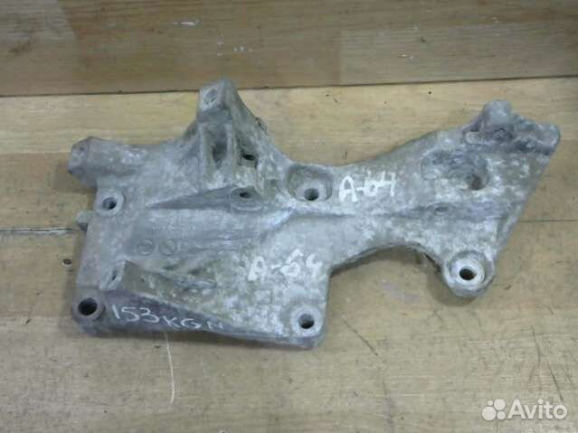 Кронштейн генератора Volkswagen Polo 4 045903143E