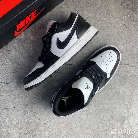 Nike Air Jordan 1 Low Black-White (37р)