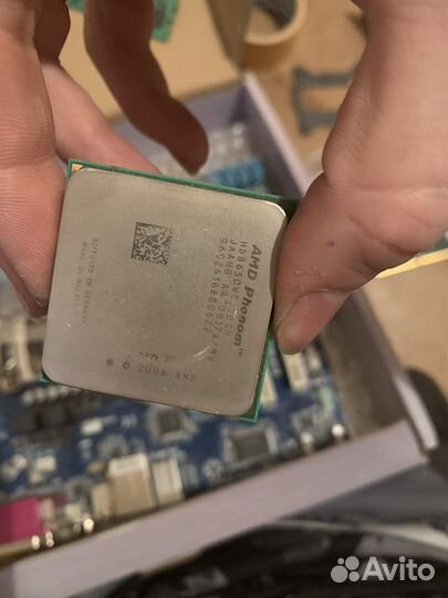 Материнская плата с процессором и памятью