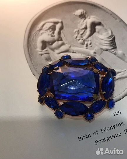 Старинная брошь кобальтовое стекло