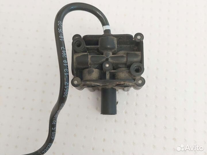 Блок управления пневматической подвеской на bmw