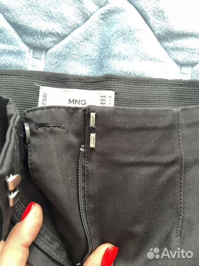 Брюки фирмы mango