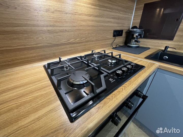 Кухонный гарнитур (цена завсю кухню) ксп:15739