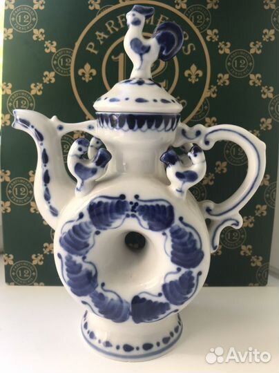 Чайник гжель