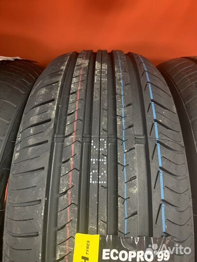 Kinforest KF-550 215/55 R17