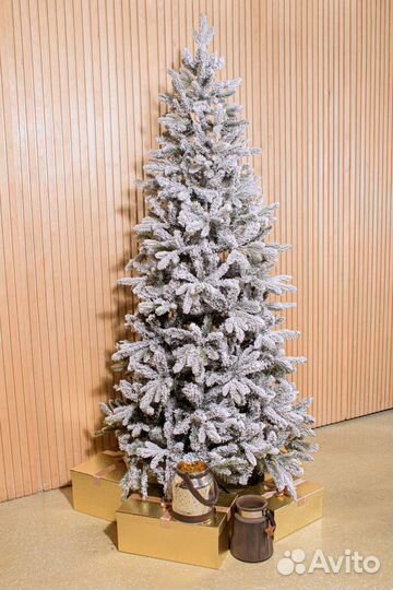 Ель искуственная 180 заснеженная