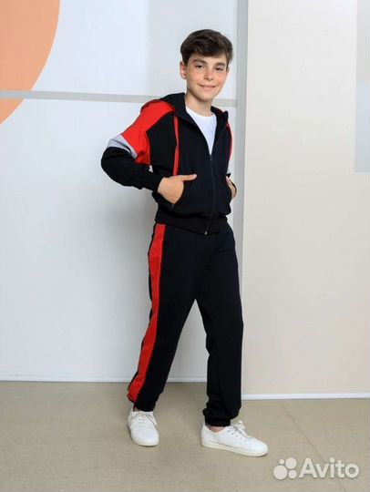 Спортивный костюм