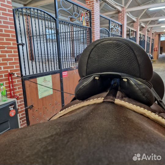 Седло выездковое для лошади новое