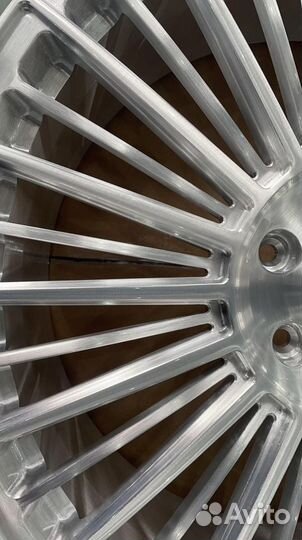 Кованые диски GT Forged R22 на Rolls-Royce Wraith