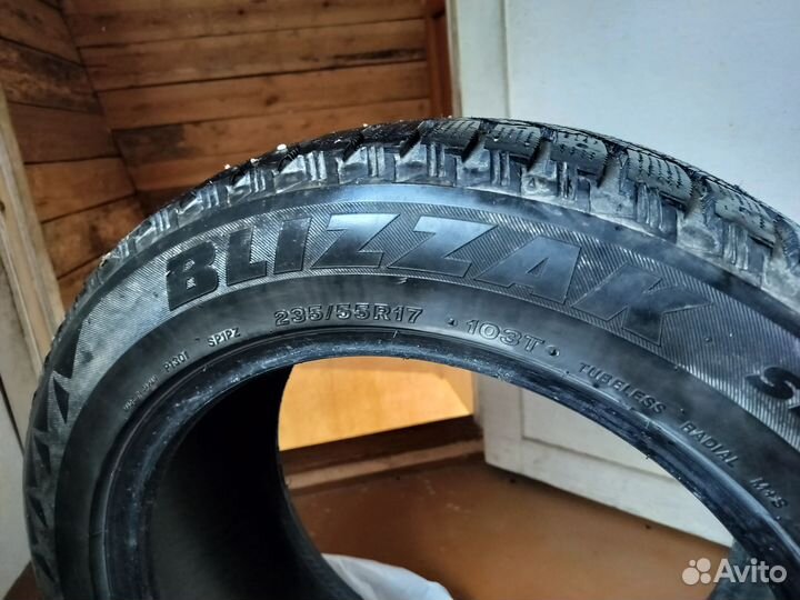 Triangle TR257 235/55 R17