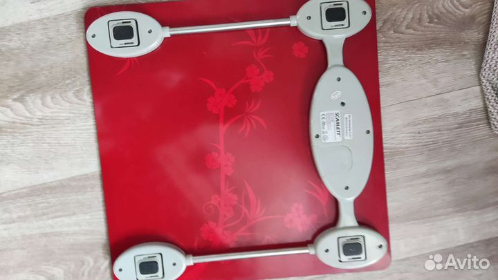 Весы напольные scarlett