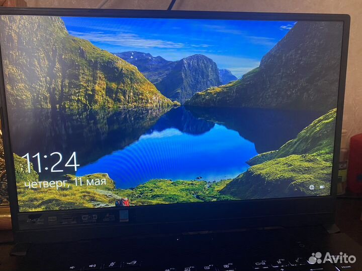 Asus rog zephyrus 240gh