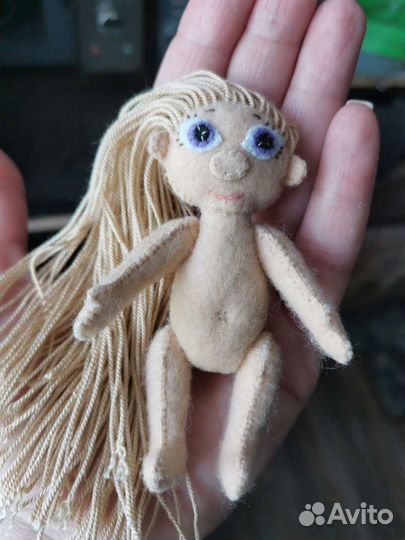 Куколка Фиалка в сумочке-листике