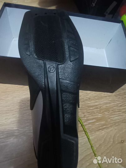 Лыжные ботинки,размер 37