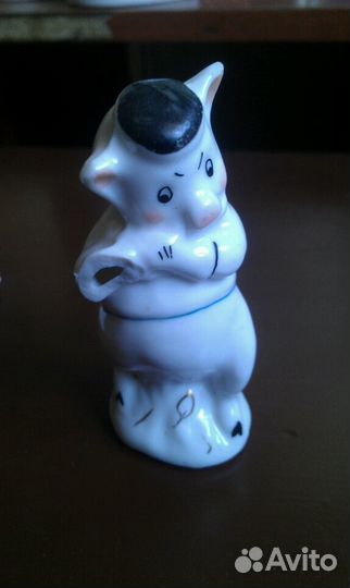 Фарфоровые статуэтки