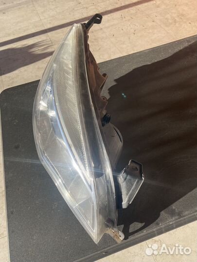 Фара правая на opel astra j