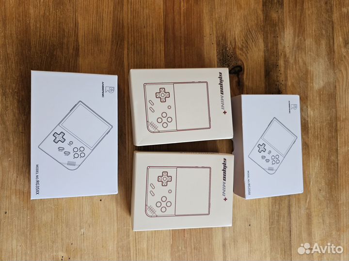 Miyoo Mini Plus / Anbernic RG35xx