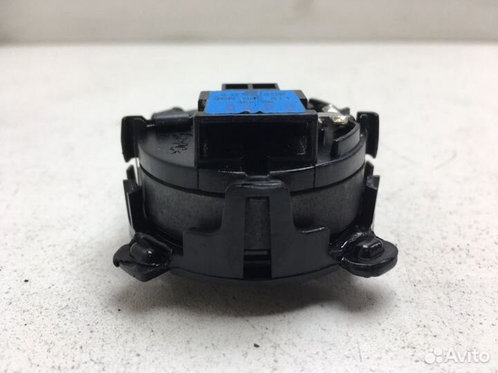 Динамик задний правый Volkswagen Touareg 3 CR 3.0