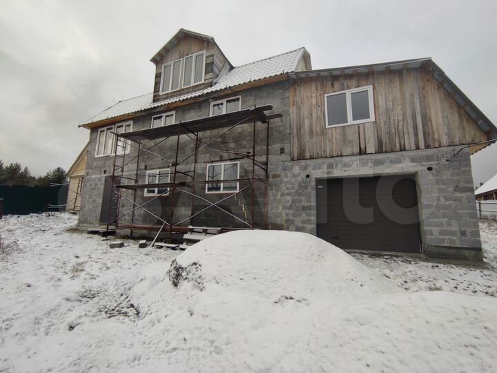 Дом 194,3 м² на участке 30 сот.