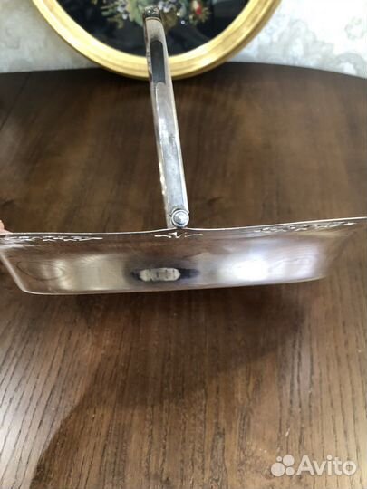 Посеребренное блюдо с ручкой