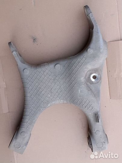 Задний правый нижний рычаг BMW X5, E70