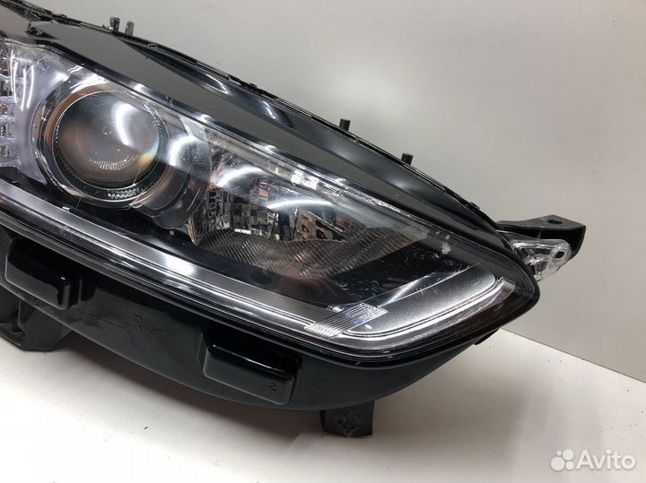 Фара правая Ford Mondeo V 2015+