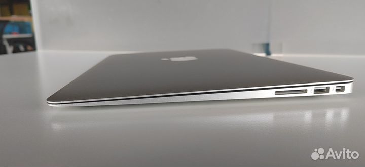 Apple Macbook Air 2017 i-5 5350U