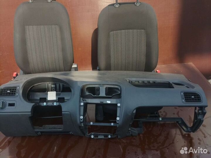 Volkswagen polo 5-торпеда