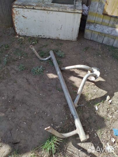 Крепление запасного колеса на ниву