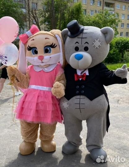 Зайка на праздник, ростовая кукла