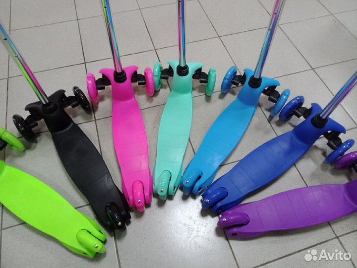 Самокат 3х колесный