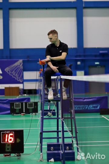 Тренер по бадминтону