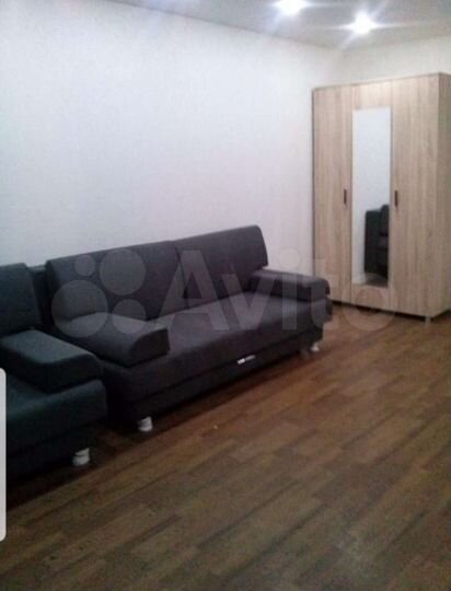 2-к. квартира, 55 м², 1/9 эт.