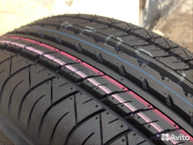 Yokohama dB Decibel E70 215/60 R16 95V