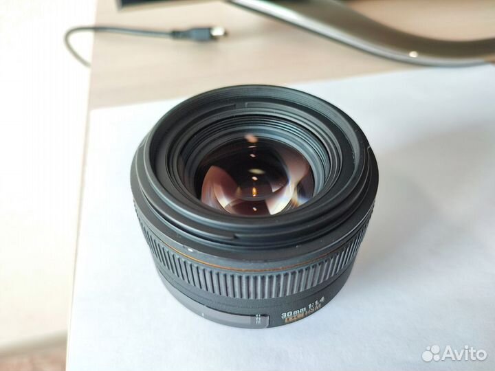 Объектив Sigma AF 30mm f/1.4 EX DC HSM для Nikon