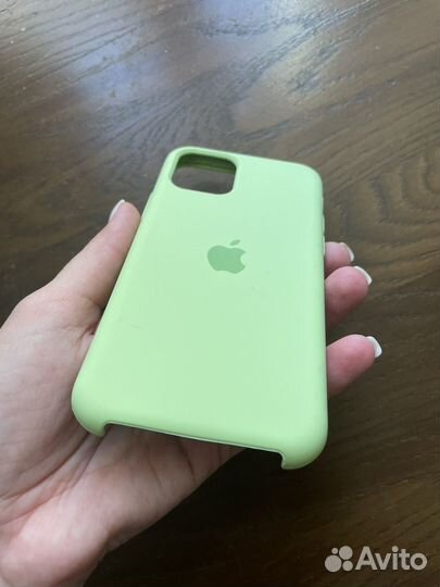 Силиконовый чехол на iPhone 11