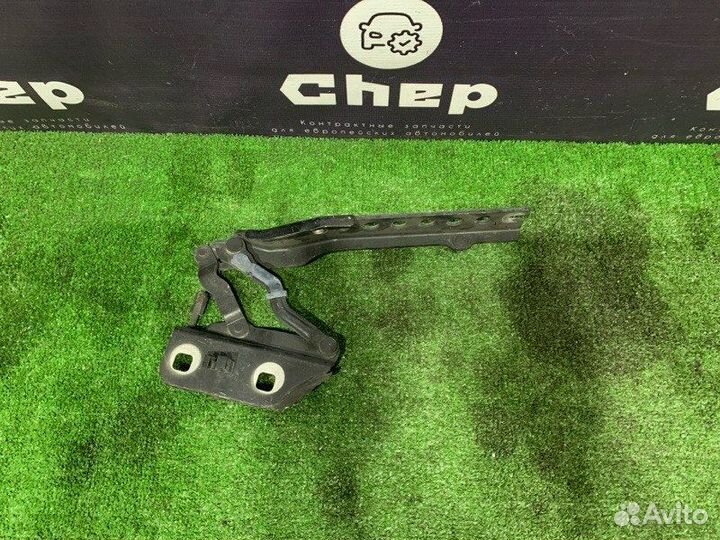 Петля капота левая Audi A8 D3 4.2 FSI BVJ 2008